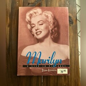Marilyn: A Life in Pictures by Diana Karanikas Harvey - Metro Books 1999